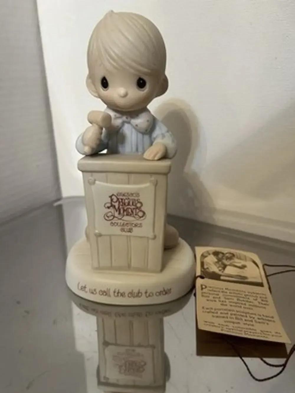 Precious Moments 1982 Club Figurine 